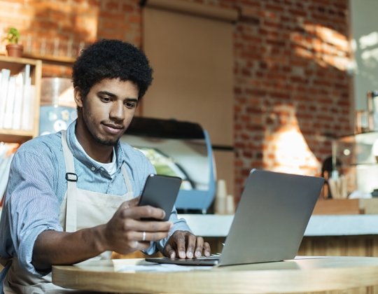 Worker in restaurant