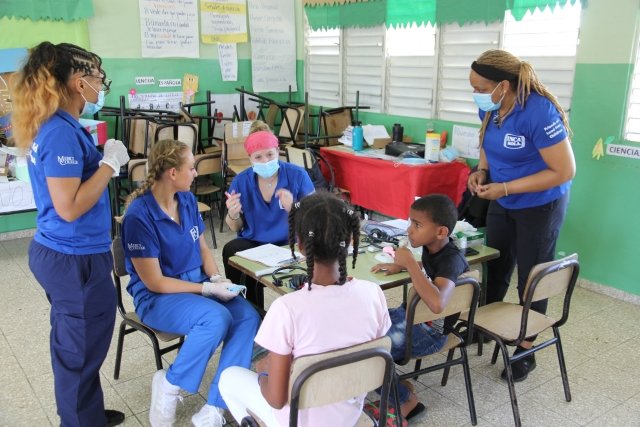 Mercy faculty and students treat patients in the Dominican Republic